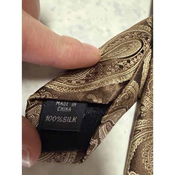 Mens Jones New York Floral Pattern Neck Tie 100% Silk / Color Brown & Beige - Picture 3 of 3